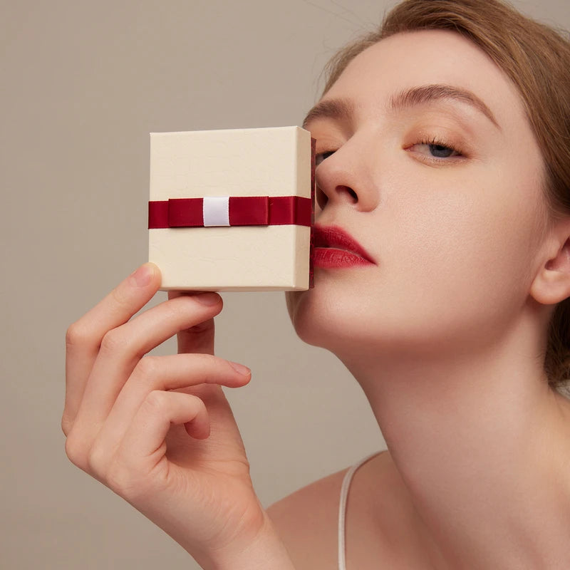 SWAN ELEGANCE NECKLACE